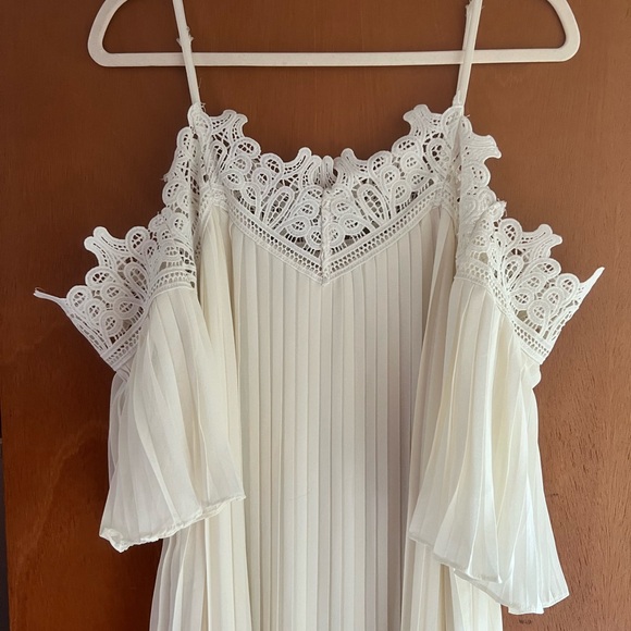 White Lace Off the Shoulder Dress - Picture 3 of 5